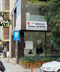 Ephesus Global Dental - İzmir İmplant ve Çene Cerrahi, Zirkonyum Kaplama, Emaxx Lamina, Gülüş Tasarımı Merkezi