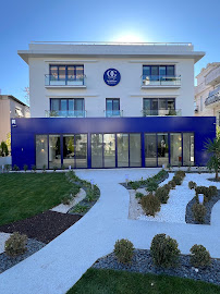 Dt. Ozan Gner in Izmir, Turkey