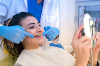 Zmir Dentalizm Az Ve Di Sal Poliklinii Di Hekimlii in Izmir