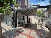 ASYA DENTAL AĞIZ VE DİŞ SAĞLIĞI POLİKLİNİĞİ
