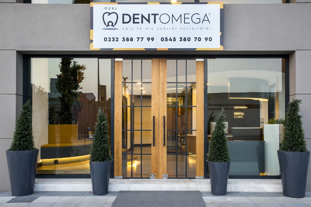 Dentomega Zmir Mplant Di Poliklinii dental clinic in Izmir