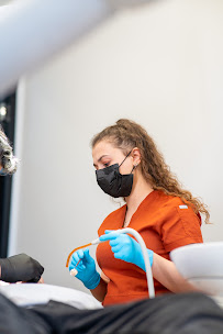 Dente Dental Studio Ağız ve Diş Sağlığı Polikliniği Çiğli