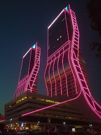 Doç.Dr.Halise Aydemir – İzmir Ortodonti Uzmanı (Folkart Towers)Ortognatik Cerrahi.Şeffaf plak(İnvisalign). Dijital Ortodonti
