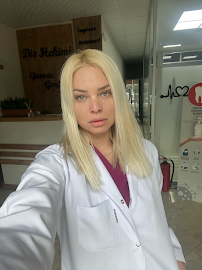 Dt. Gamze Gergük | Zirkonyum İzmir İmplant Diş doktoru Diş hekimi Yeşilova