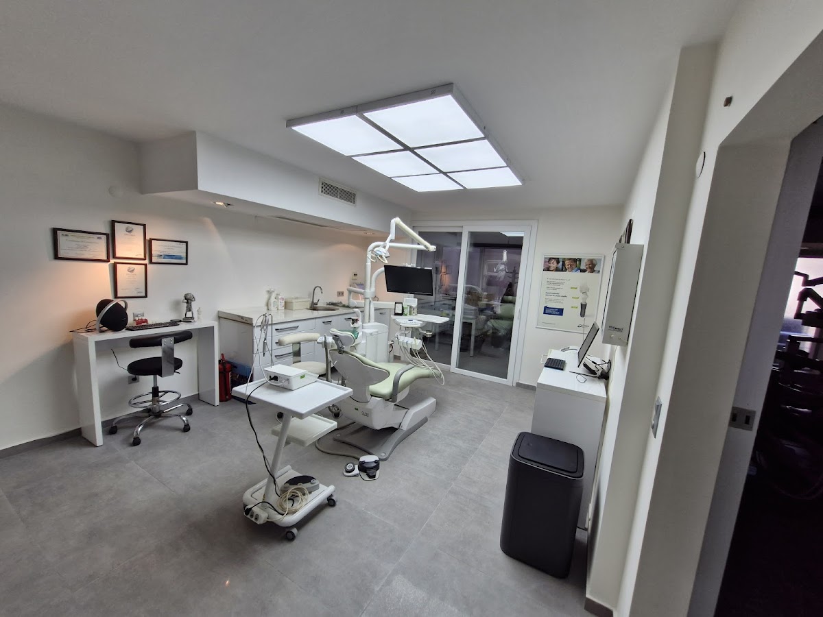 Aydn Sara Di Klinii dental clinic