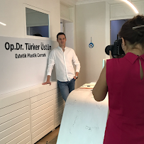 Op. Dr. Türker Üstün Estetik Plastik Cerrahi Kliniği | Jinekomasti İzmir