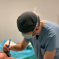 Op. Dr. Türker Üstün Estetik Plastik Cerrahi Kliniği | Jinekomasti İzmir