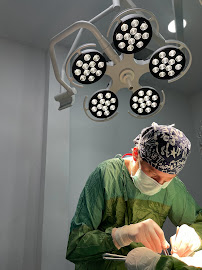 Op. Dr. Türker Üstün Estetik Plastik Cerrahi Kliniği | Jinekomasti İzmir