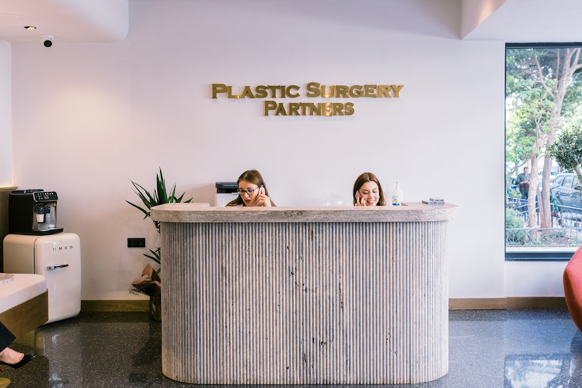 Op.drmer Polat dental clinic in Izmir