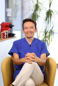 Op. Dr Rahmi Evin in Izmir