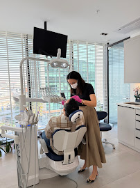 Uzm.Dt. Buse KARATAY ŞİBAL | Protez Uzmanı | Gülüş Tasarımı | Porselen Lamina | Zirkon Kron | İzmir Diş Kliniği