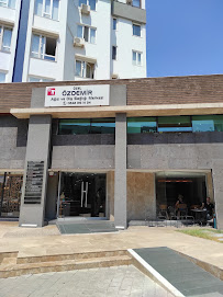 Özdemir Dental Center Antalya