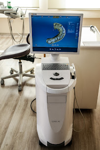 Özdemir Dental Center Antalya