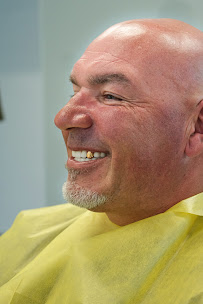 Smile Team Turkey - (Dental Implants, Crowns, Veneers & Teeth Whitening)