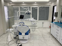 Dental Clinic in İstanbul - Aesthetic Teeth - Teeth Whitening and Veneer - Smile Design - Inlay Onlay