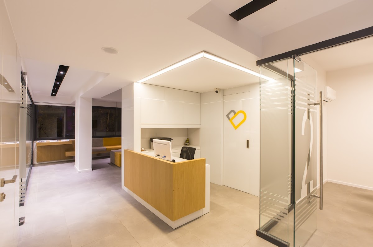 Dr Ahbazolu Di Klinii dental clinic