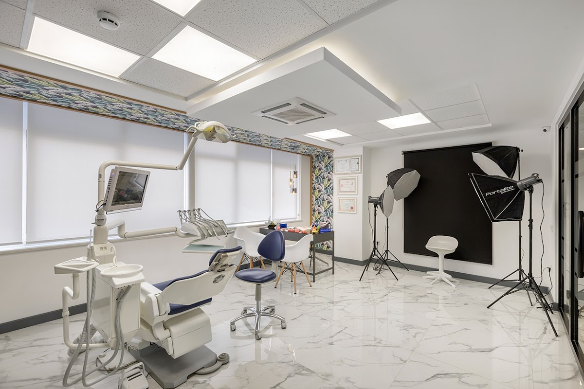 Flora Az Ve Di Sal Poliklinii dental clinic
