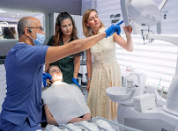 İzy Dentiste Clinique dentaire Turquie : implants, couronnes, facettes. Tourisme dentaire