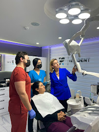 İzy Dentiste Clinique dentaire Turquie : implants, couronnes, facettes. Tourisme dentaire