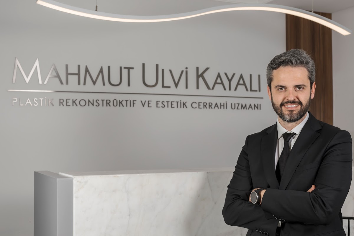 Op. Dr Mahmut Ulvi Kayal dental clinic in Antalya