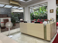 Comprehensive Dental & Implant Centre
