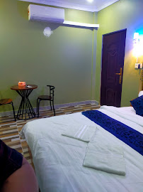 ពេទ្យធ្មេញ ដុកទ័រ ស្មាយល៍ Doctor Smile Clinic