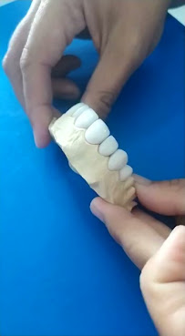 Doctor Sulastry (Cosmetic Dentist) Veneer, Crown, Bracket, Gigi Palsu/Denture dll