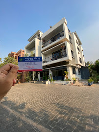 ពេទ្យធ្មេញ ឃឹងរដ្ឋា
