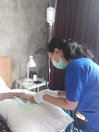 Hydro Medical Clinic Canggu - Rabies Vaccine - Bali Belly IV Drip - Dental - Dengue Recovery