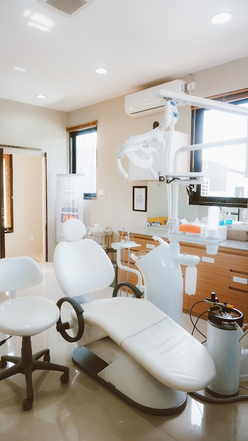 Praktek Dokter Gigi Smyle Dental Studio Bali - dental clinic in Bali, Indonesia