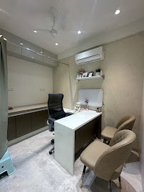 Dr Rushika Jain- Oral and Maxillofacial Surgeon in Mumbai IDental implant Specialist I Ear Lobe Repair I Solace Dental Clinic
