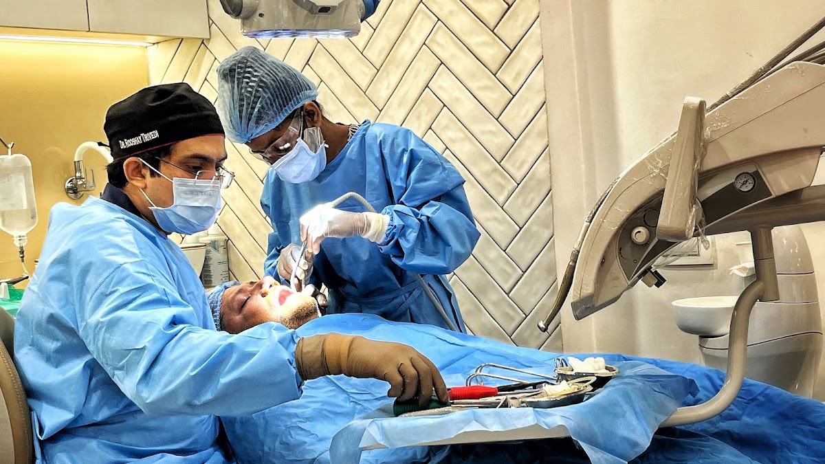 Dr. Rooshay Trivedi Dental dental clinic in Mumbai