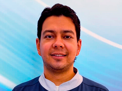 Oral Implantologist Sebastián Martínez - Oral Implantology