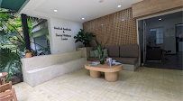 International Smiles / Dental Clinic With A Humane Touch!