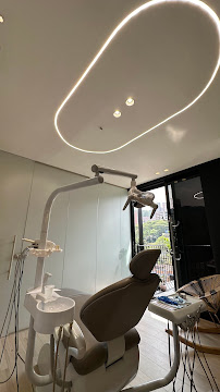 CR Dental Studio