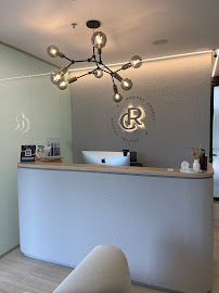 CR Dental Studio