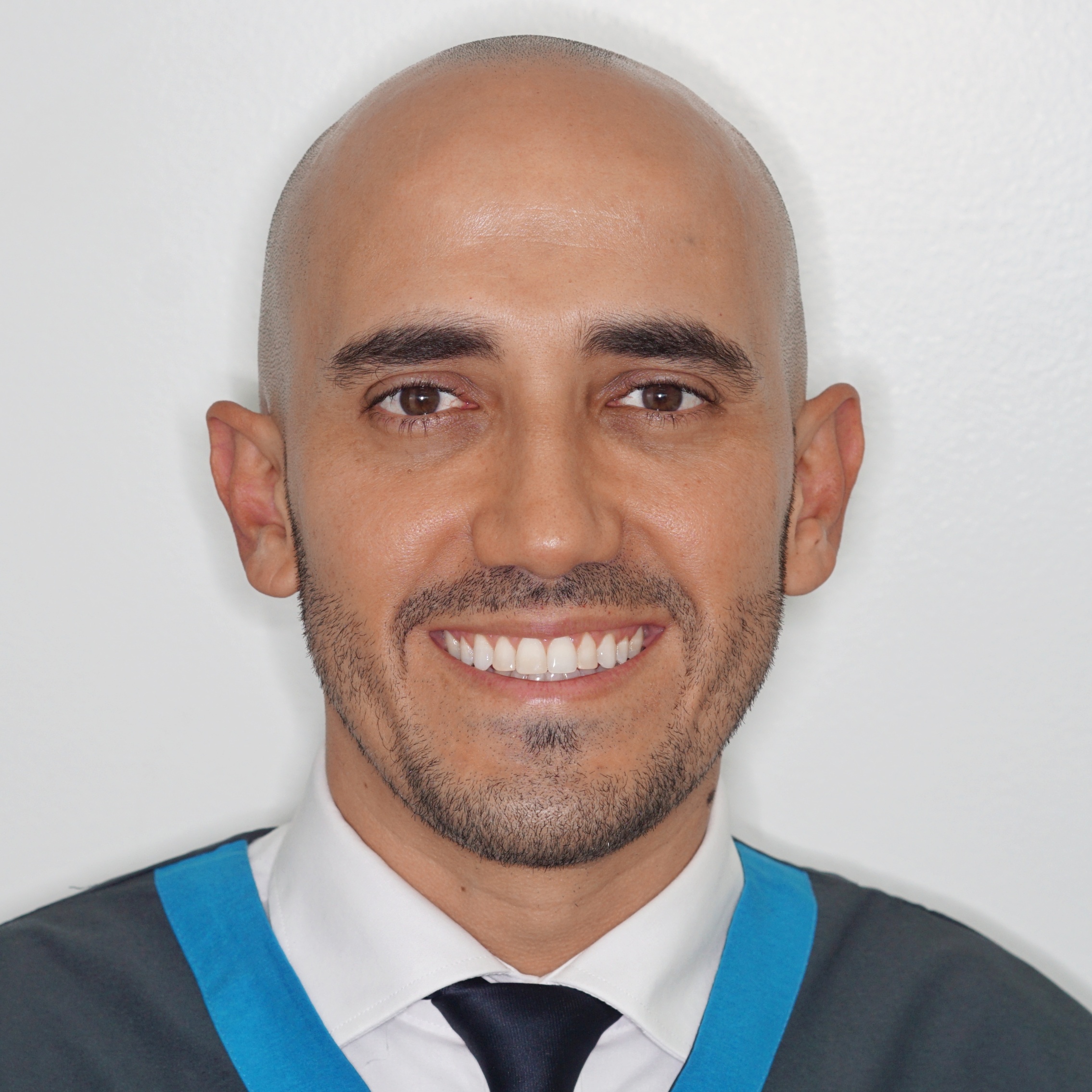 Dr. Juan Castro - Dental Aesthetics