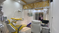 Delhi 5 Dental Clinic Pooja Park Branch