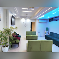 S.R. DENTAL IMPLANTS & BRACES CENTRE