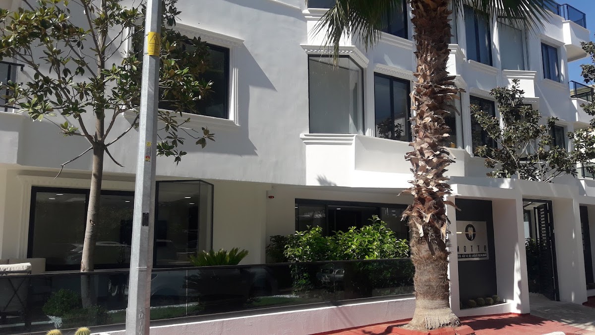 Motto Az Ve Di Sal Poliklinii Lara B. dental clinic in Antalya