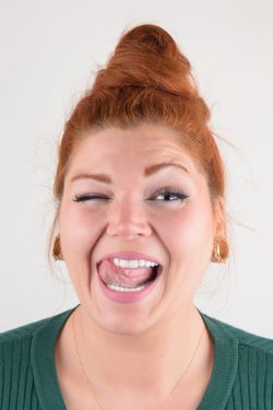 Ozak Ozak Az Ve Di Sal Poliklinii Antalya dental clinic