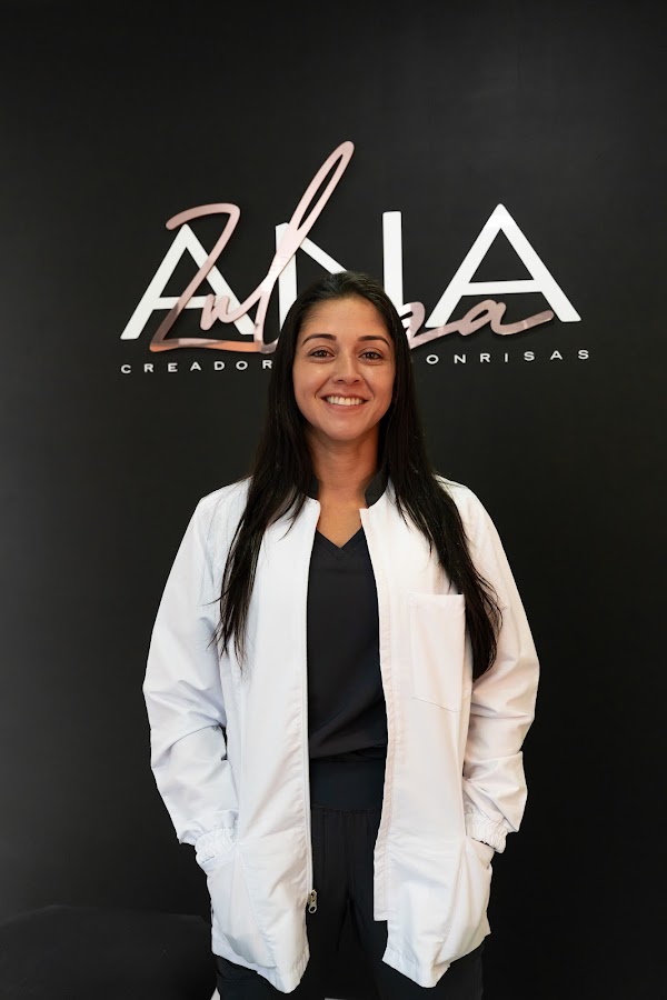 Dra. Ana Zuluaga - Diseño de Sonrisa en Medellín - dental clinic in Medellin, Colombia