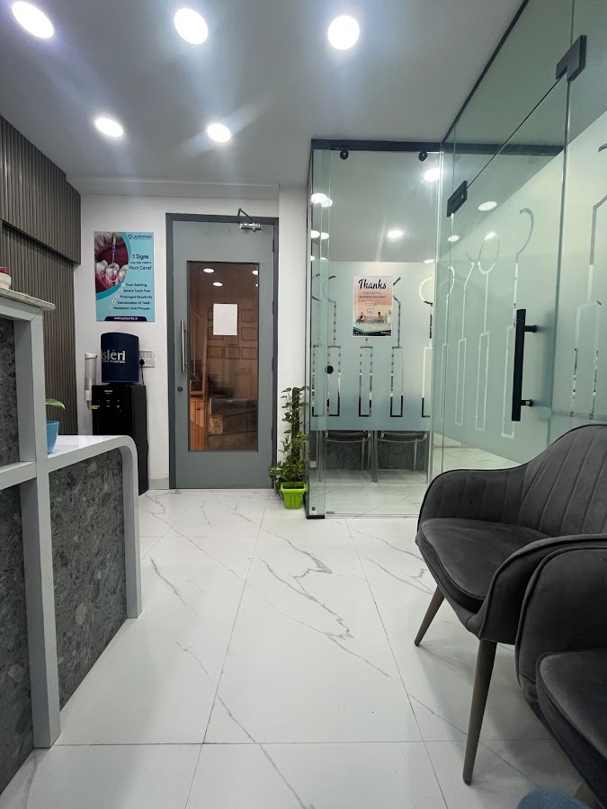 Lakewood Dental Implant Centre