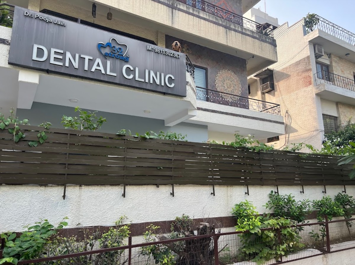 32 Strong Dental dental clinic in New Delhi