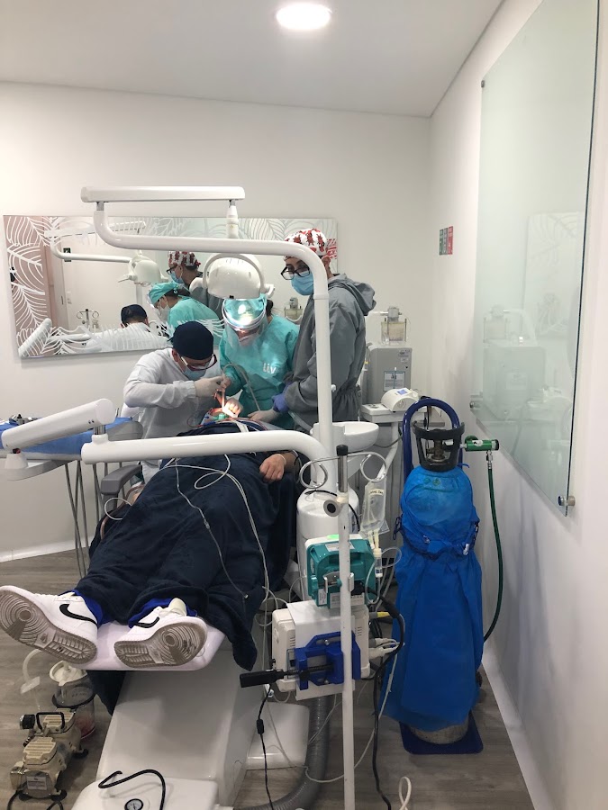 Odontología Especializada Medellín. Odontología de Alto Nivel - dental clinic in Medellin, Colombia