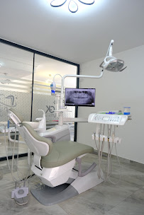 GK Dental | Sur Yapı Ünsal Diş Hekimi Gizem Kalyaz & Göksel Kalyaz: İmplant, Zirkonyum, Diş Teli, Çocuk Diş Hekimi, Dişçi
