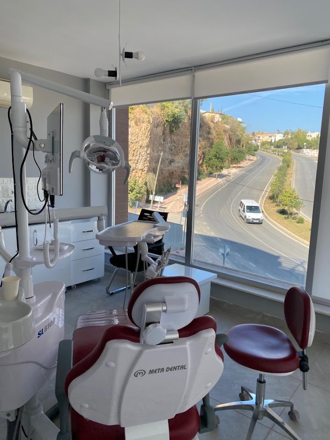 Di Hekimi Ahmet Kvan Glda dental clinic in Antalya