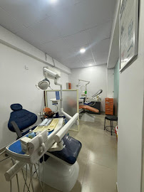 Gloire A'dieu Dental Implant & Orthodontic Clinic