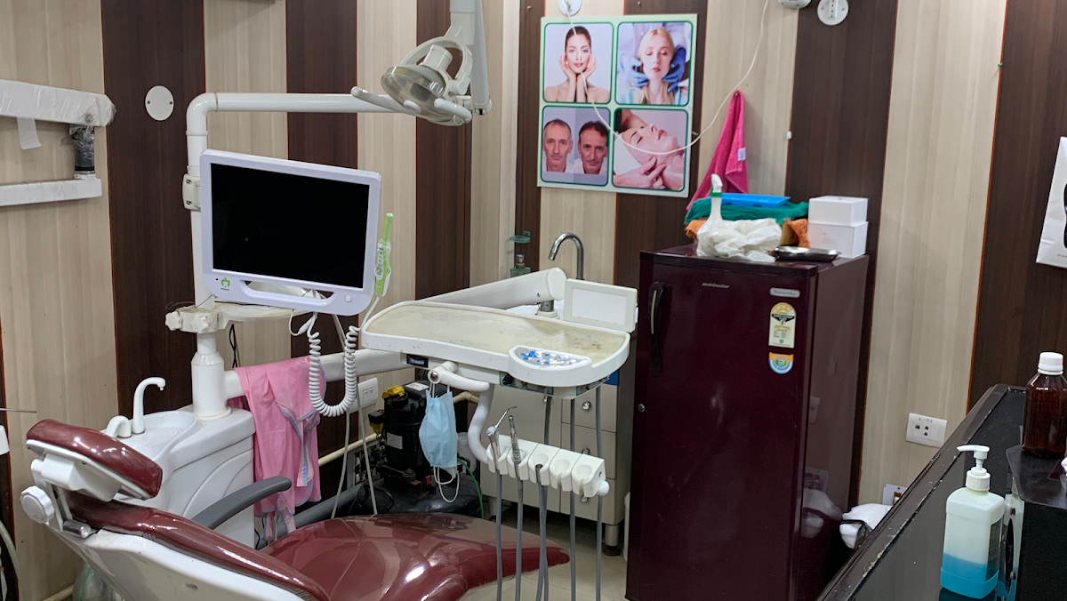 Cosmo Full Mouth Implant & Maxillofacial Surgery Center dental clinic in New Delhi