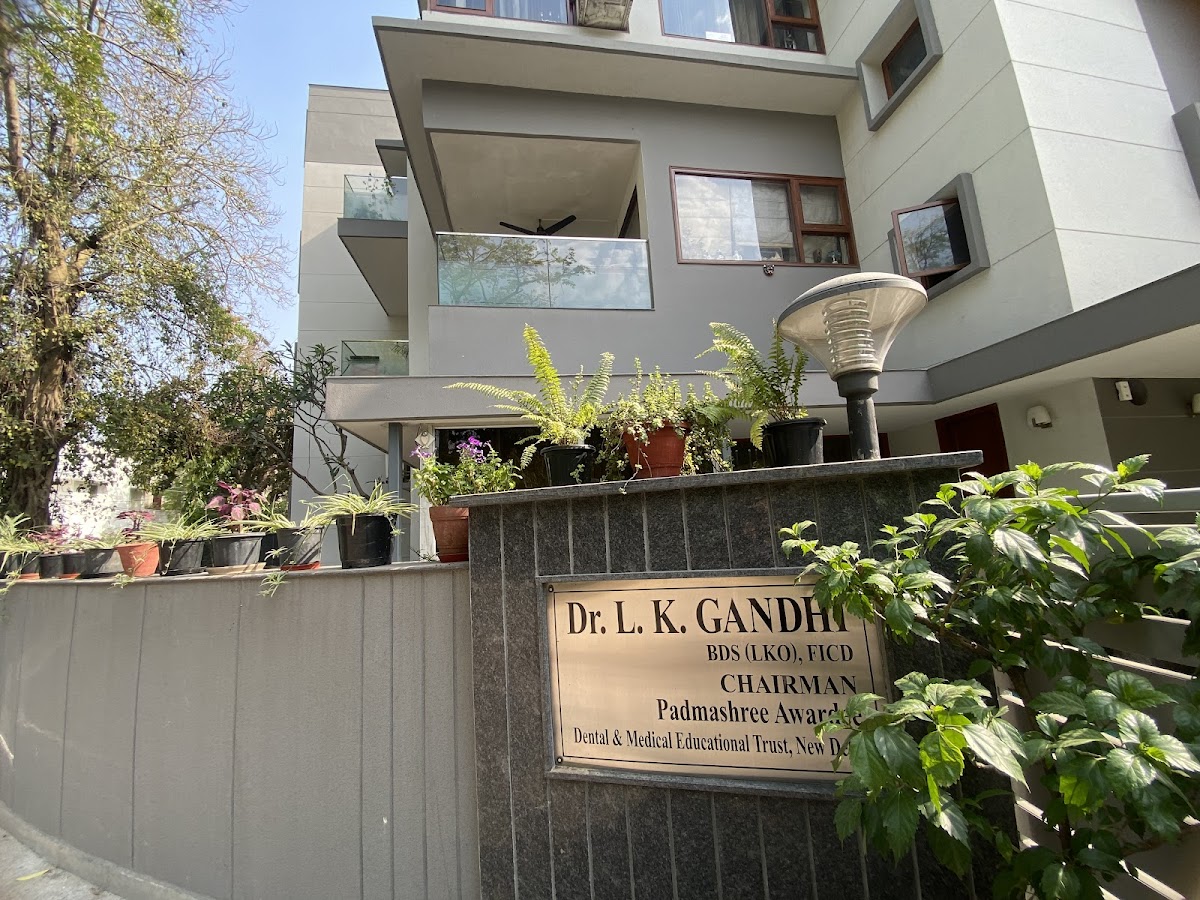 Delhi Dental Centre dental clinic in New Delhi